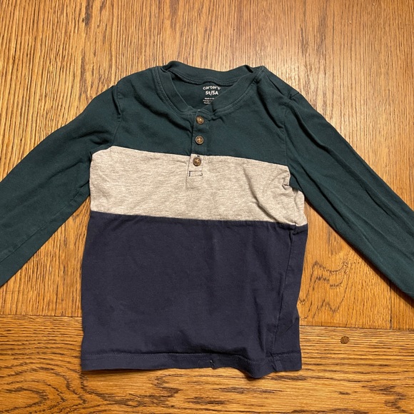 Carter’s 5T Henley Shirt - Picture 1 of 1